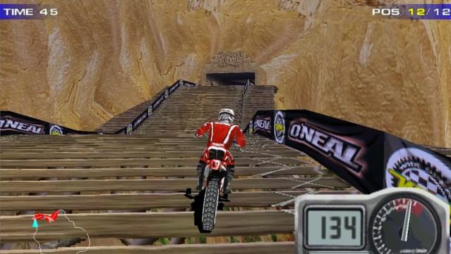 Moto Racer Gameplay Screenshot